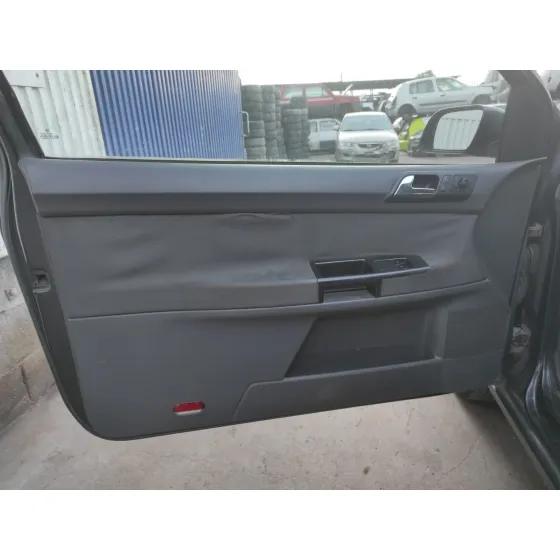 VOLKSWAGEN POLO (9N1) '2002 * NEGRO