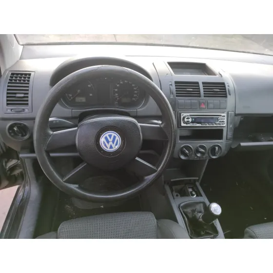 VOLKSWAGEN POLO (9N1) '2002 * NEGRO