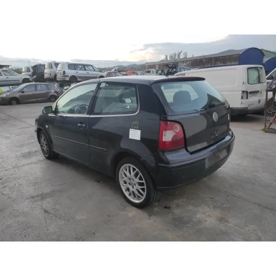 VOLKSWAGEN POLO (9N1) '2002 * NEGRO