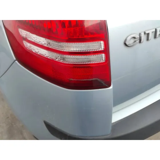 CITROEN C4 BERLINA '2004 1.6 16V HDI GRIS