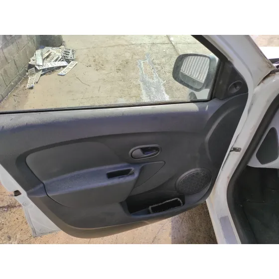 DACIA SANDERO '2014 1.2 16V CAT BLANCO