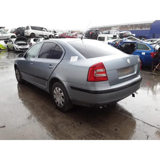 SKODA OCTAVIA BERLINA (1Z3) '2006 * PLATA