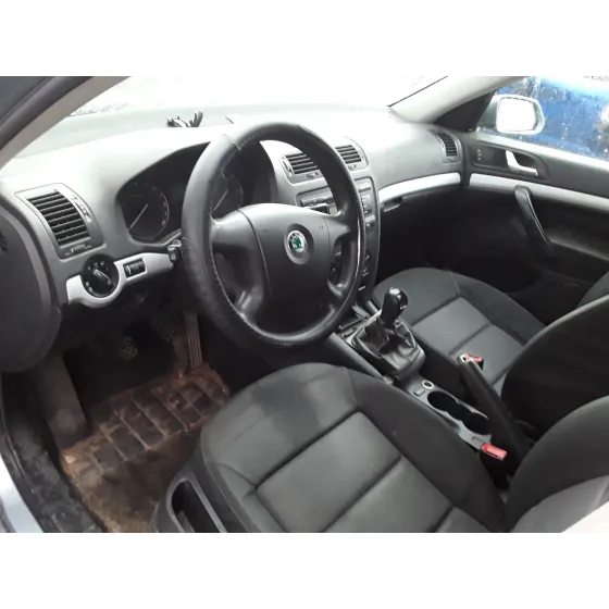 SKODA OCTAVIA BERLINA (1Z3) '2006 * PLATA
