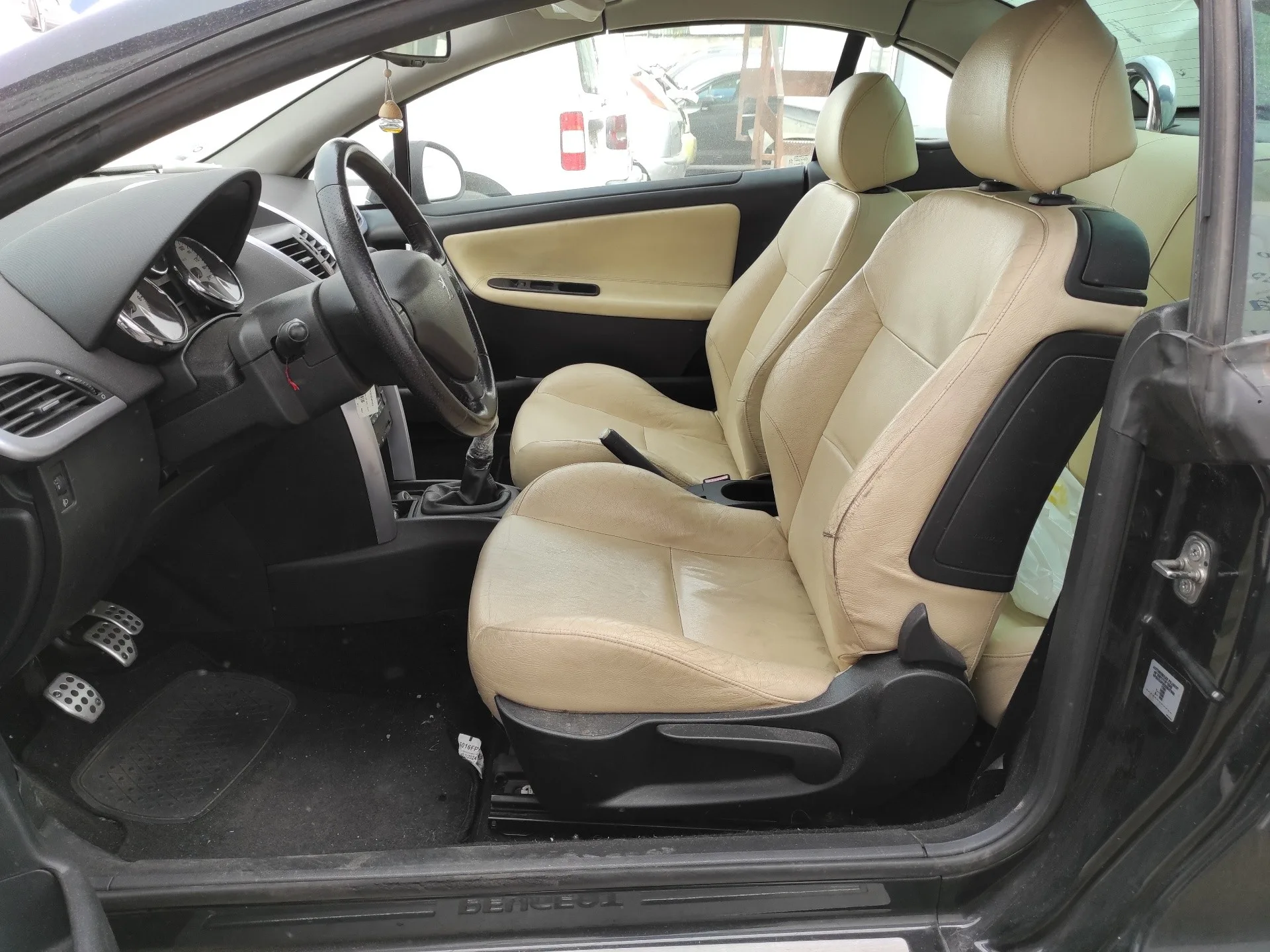 PEUGEOT 207 CC '2007 1.6 16V TURBO CAT (5FX / EP6DT) NEGRO