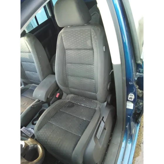 VOLKSWAGEN TOURAN (1T2) '2007 1.9 TDI AZUL