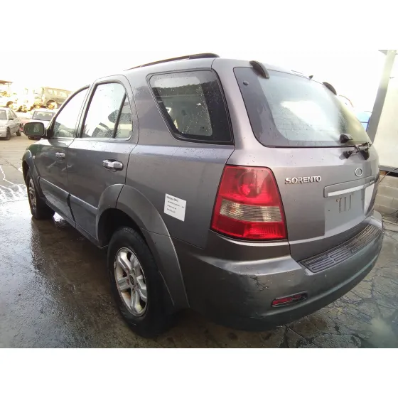 KIA SORENTO '2005 2.5 CRDI CAT GRIS