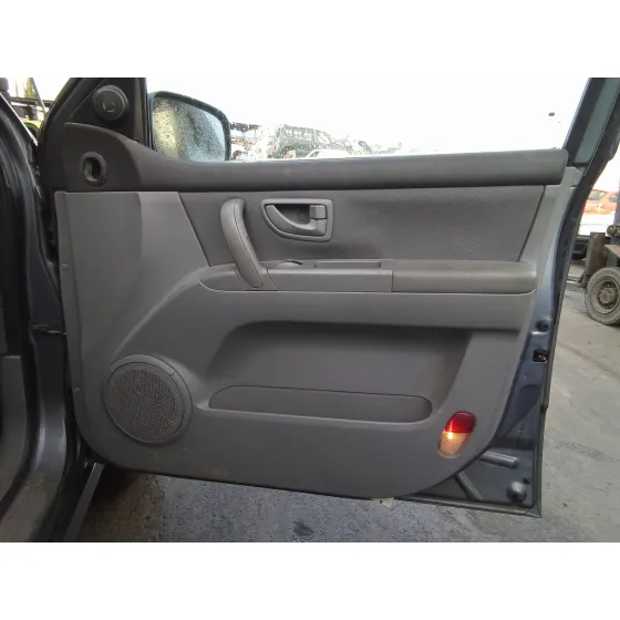 KIA SORENTO '2005 2.5 CRDI CAT GRIS