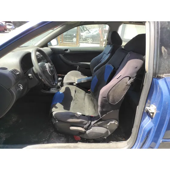 AUDI A3 (8L) '2003 1.9 TDI AZUL