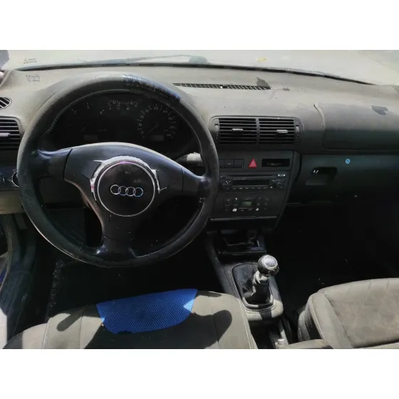 AUDI A3 (8L) '2003 1.9 TDI AZUL