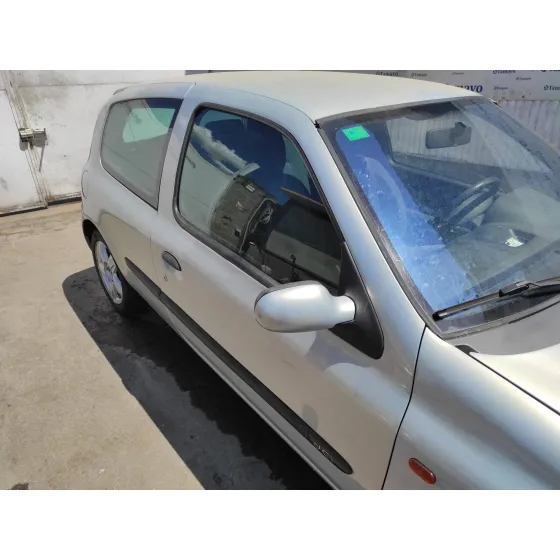 RENAULT CLIO II FASE II (B/CB0) '2002 1.5 DCI DIESEL PLATA