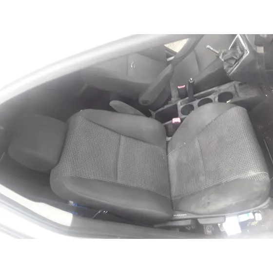 TOYOTA COROLLA VERSO (R1) '2006 2.2 D-CAT PLATA