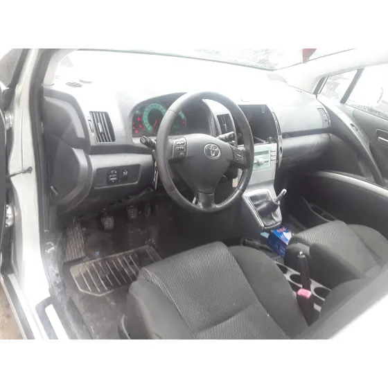 TOYOTA COROLLA VERSO (R1) '2006 2.2 D-CAT PLATA