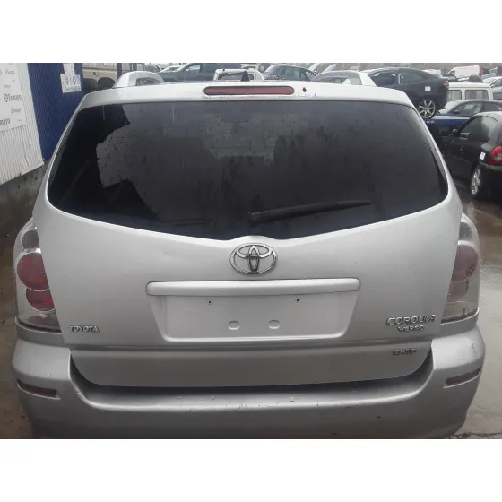 TOYOTA COROLLA VERSO (R1) '2006 2.2 D-CAT PLATA