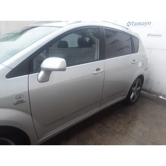 TOYOTA COROLLA VERSO (R1) '2006 2.2 D-CAT PLATA