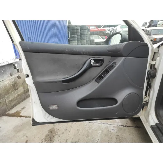 SEAT TOLEDO (1M2) '2003 * BLANCO