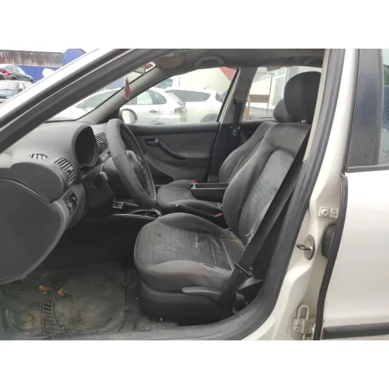 SEAT TOLEDO (1M2) '2003 * BLANCO