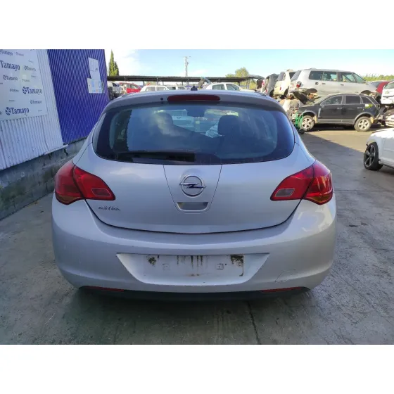 OPEL ASTRA J LIM. '2010 1.6 16V CAT PLATA