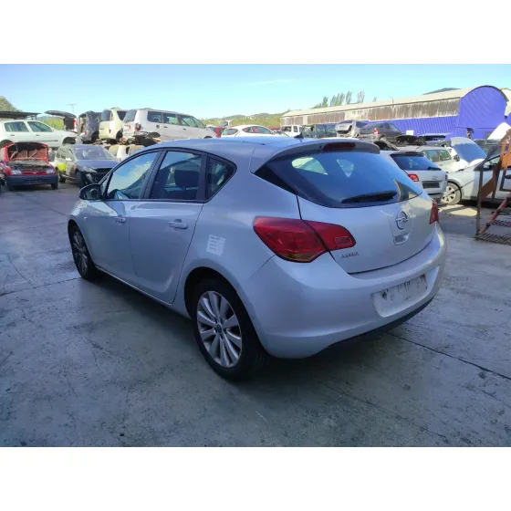 OPEL ASTRA J LIM. '2010 1.6 16V CAT PLATA