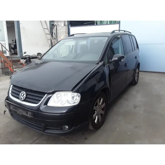 VOLKSWAGEN TOURAN (1T1) '2004 2.0 TDI NEGRO