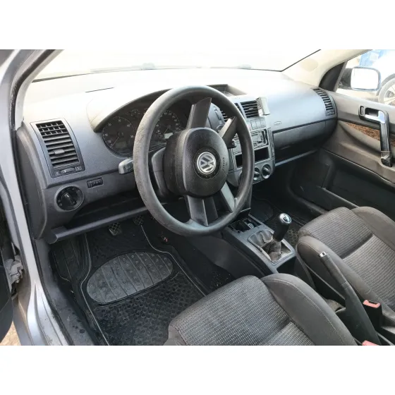 Volkswagen POLO IV (9N_, 9A_) 2001
