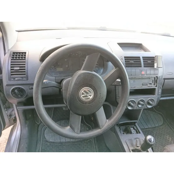 Volkswagen POLO IV (9N_, 9A_) 2001