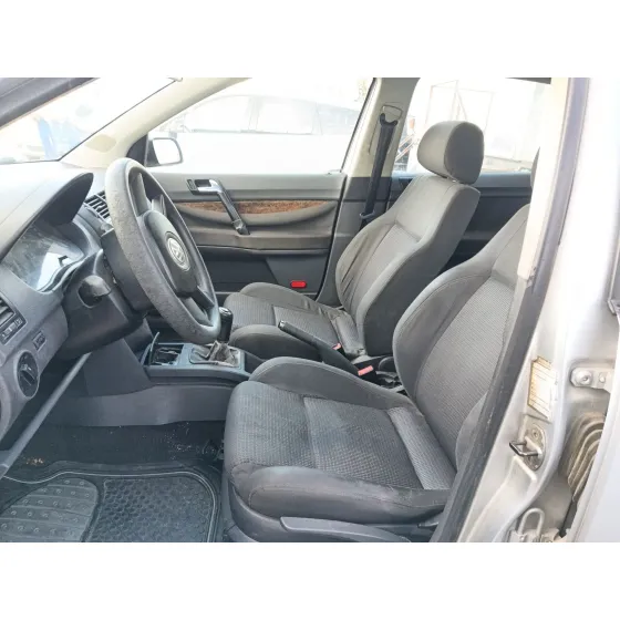 Volkswagen POLO IV (9N_, 9A_) 2001