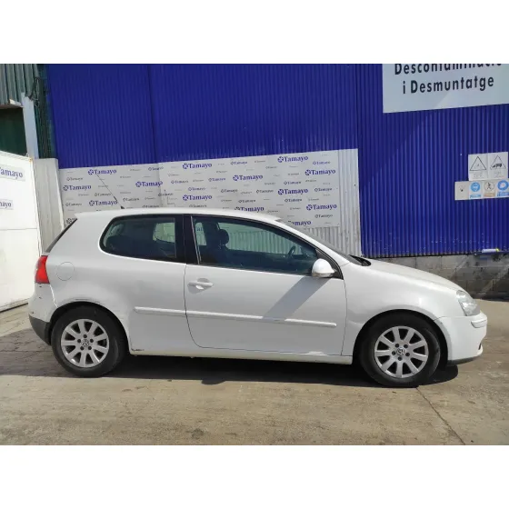 VOLKSWAGEN GOLF V BERLINA (1K1) '2008 1.9 TDI BLANCO