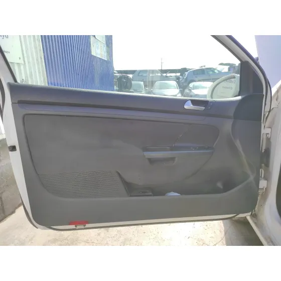 VOLKSWAGEN GOLF V BERLINA (1K1) '2008 1.9 TDI BLANCO