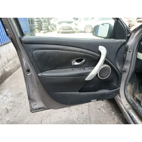 Renault FLUENCE (L3_) 2010