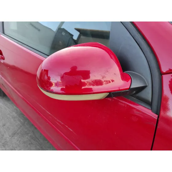 VOLKSWAGEN GOLF V BERLINA (1K1) '2007 1.9 TDI ROJO