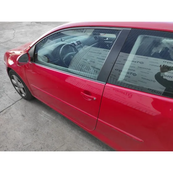 VOLKSWAGEN GOLF V BERLINA (1K1) '2007 1.9 TDI ROJO