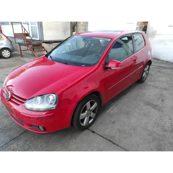 VOLKSWAGEN GOLF V BERLINA (1K1) '2007 1.9 TDI ROJO
