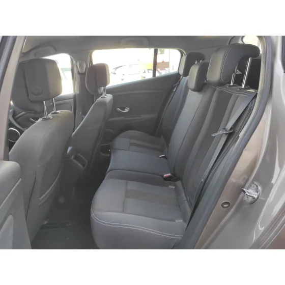 RENAULT MEGANE III BERLINA 5 P '2009 1.5 DCI DIESEL FAP ARENA