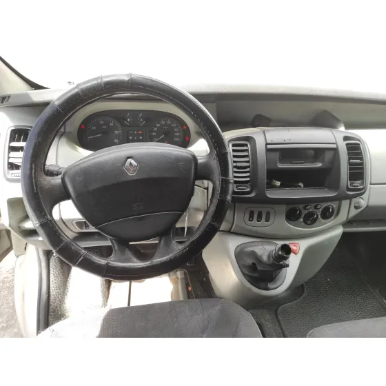 RENAULT TRAFIC CAJA CERRADA (AB 4.01) '2002 1.9 DIESEL BLANCO