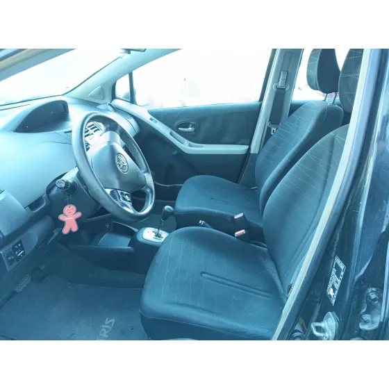 Toyota YARIS (_P9_) 2005
