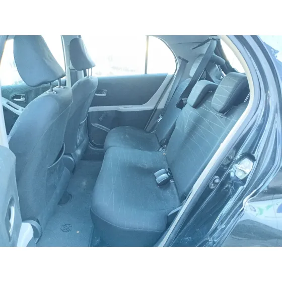 Toyota YARIS (_P9_) 2005