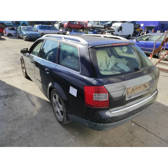 AUDI A4 AVANT (8E) '2002 2.5 V6 24V TDI NEGRO