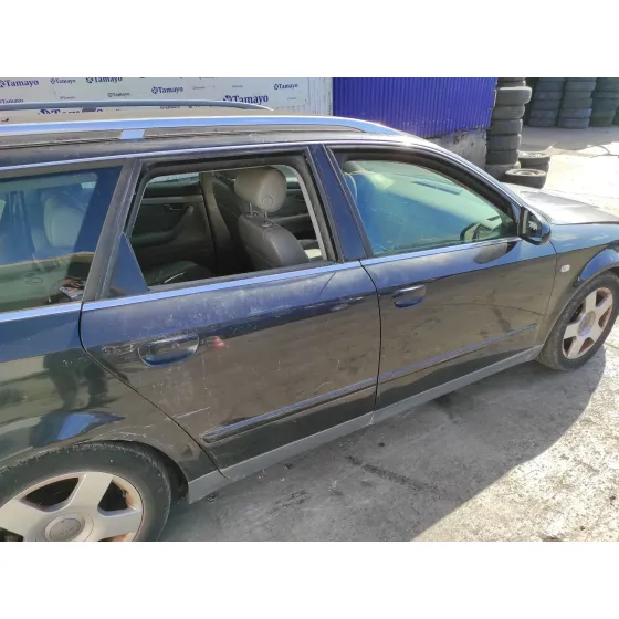 AUDI A4 AVANT (8E) '2002 2.5 V6 24V TDI NEGRO