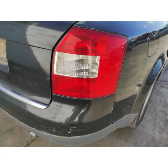 AUDI A4 AVANT (8E) '2002 2.5 V6 24V TDI NEGRO