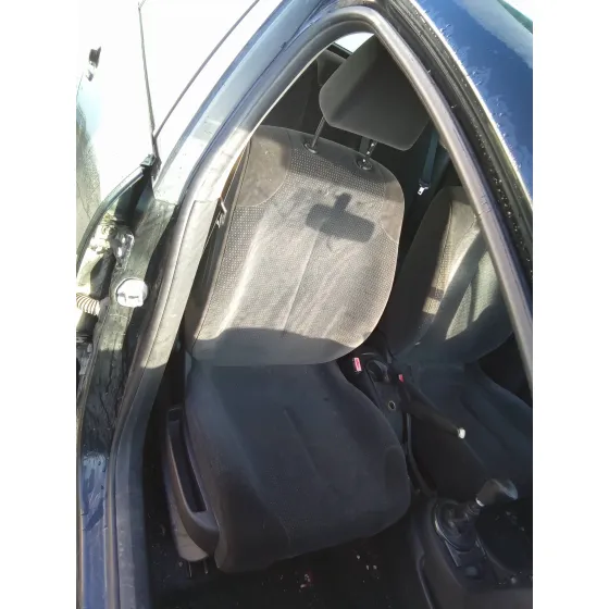 CITROEN C4 BERLINA '2006 1.6 16V HDI NEGRO