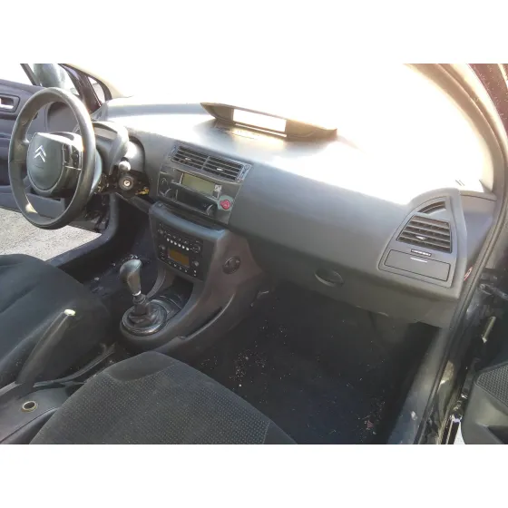 CITROEN C4 BERLINA '2006 1.6 16V HDI NEGRO