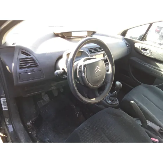 CITROEN C4 BERLINA '2006 1.6 16V HDI NEGRO