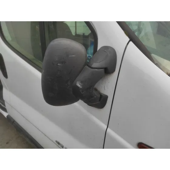 RENAULT TRAFIC CAJA CERRADA (AB 4.01) '2005 1.9 DIESEL BLANCO