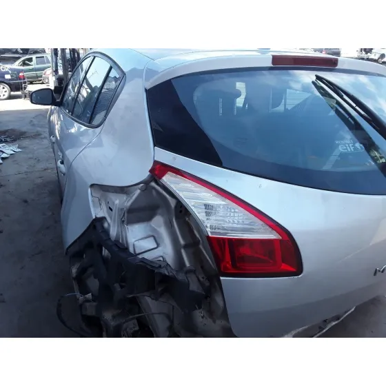 RENAULT MEGANE III BERLINA 5 P '2010 1.5 DCI DIESEL PLATA
