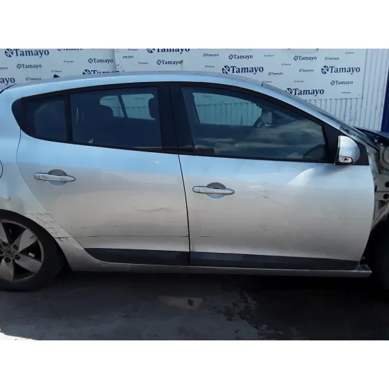 RENAULT MEGANE III BERLINA 5 P '2010 1.5 DCI DIESEL PLATA