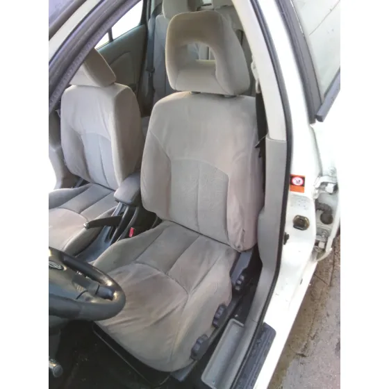NISSAN ALMERA (N16/E) '2002 2.2 16V TURBODIESEL CAT BLANCO