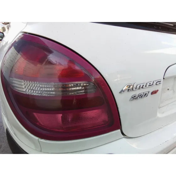 NISSAN ALMERA (N16/E) '2002 2.2 16V TURBODIESEL CAT BLANCO