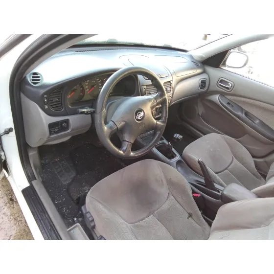NISSAN ALMERA (N16/E) '2002 2.2 16V TURBODIESEL CAT BLANCO