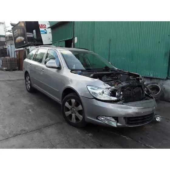 SKODA OCTAVIA BERLINA (1Z3) '2009 TOUR GRIS