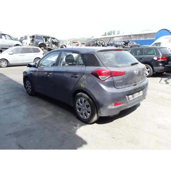 HYUNDAI I20 '2015 * GRIS